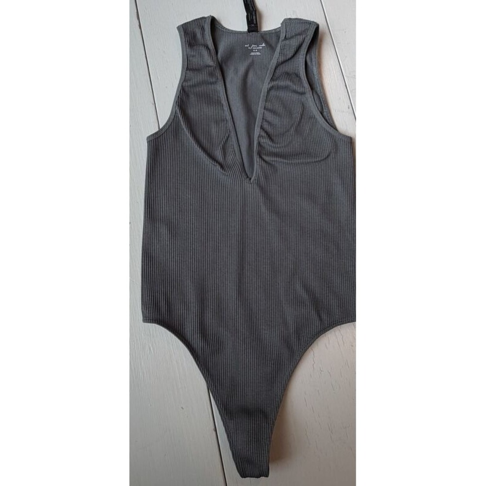 Urban Outfitters Out From Under Seamless Ribbed Gray Bodysuit Thong Size M